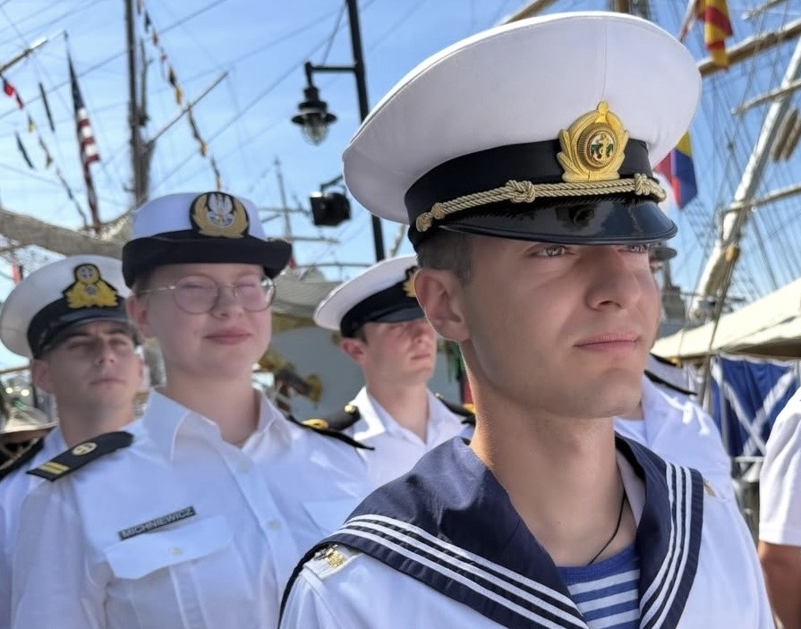 13 882 морски мили за 154 дни: Старшина I степен Диян Господинов за трансатлантическото си плаване с ветрохода „Мирча“