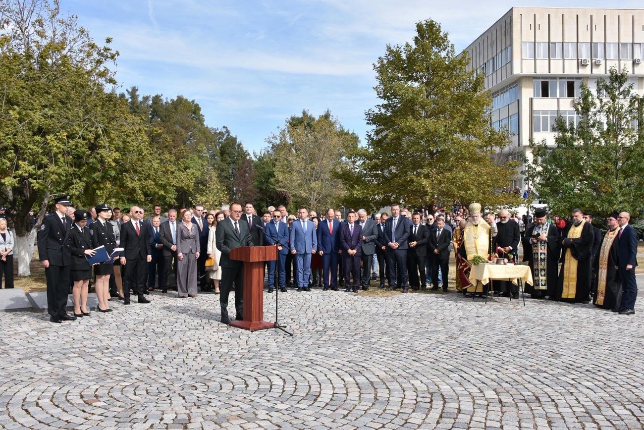 Новата учебна година започна тържествено в Академията на МВР