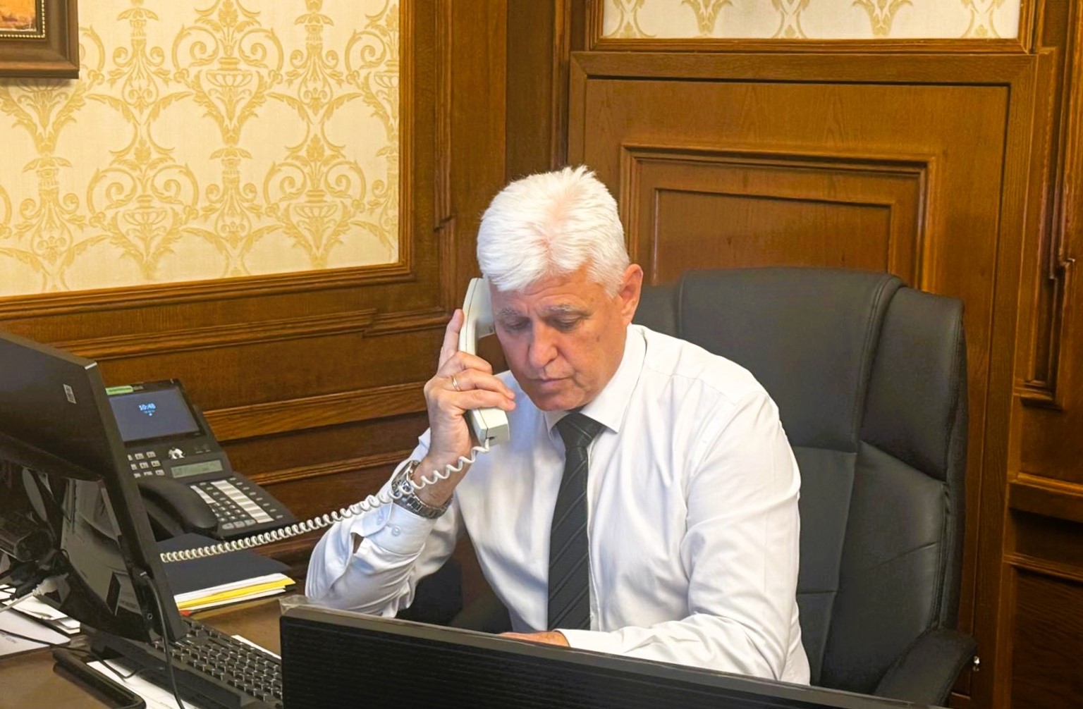 Министър Димитър Стоянов обсъди средата за сигурност в Черно море с министрите на отбраната на Турция и Румъния