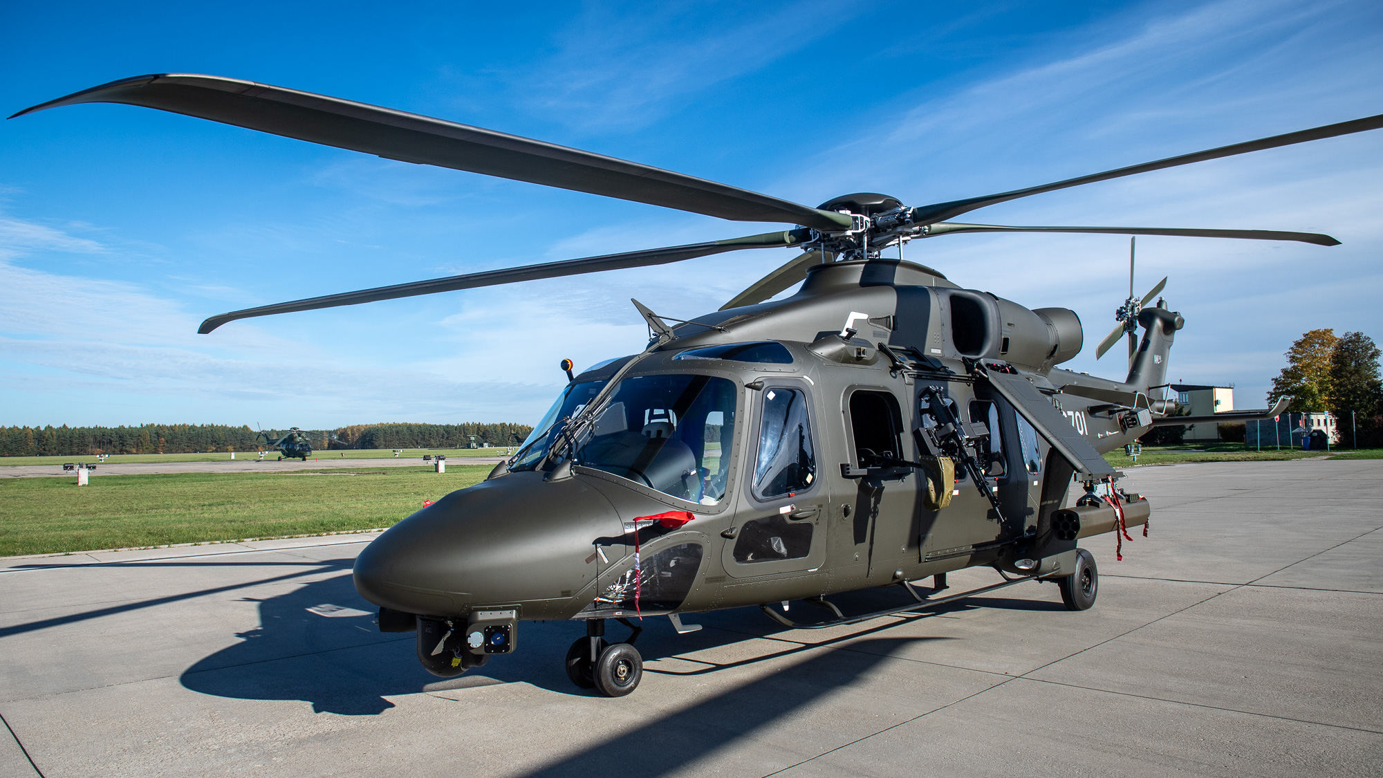 Започнаха летателните изпитания на първия хеликоптер AW-149, сглобен в ...