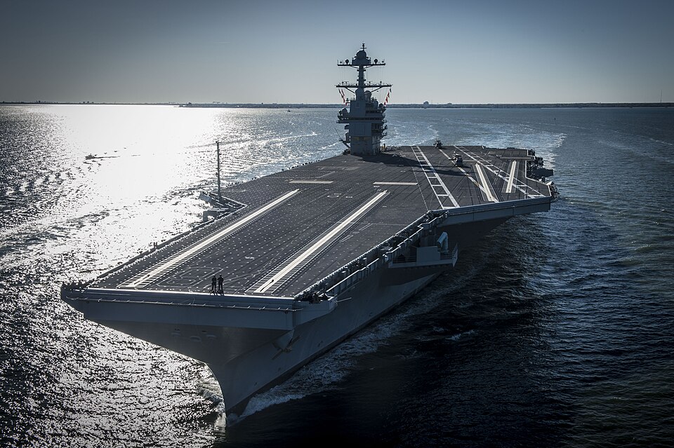 U.S. Gerald R. Ford срещу Type 003 Fujian - Pan.bg